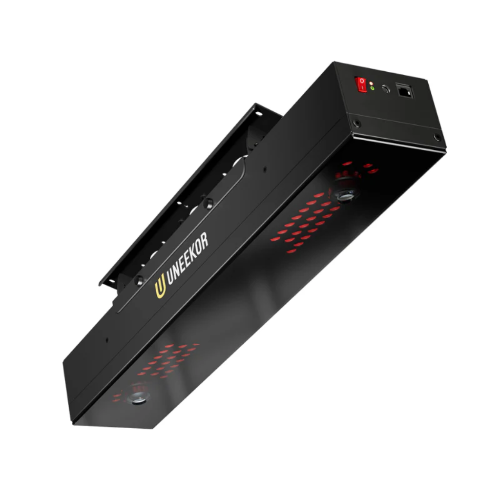 Uneekor EYE XR Launch Monitor side view.